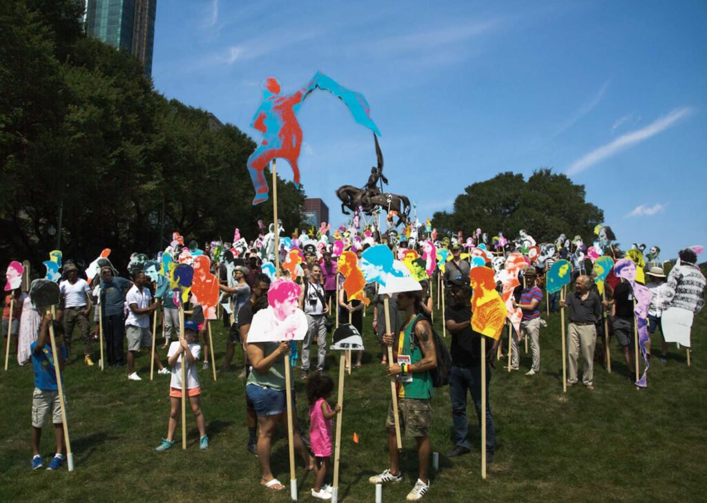Image of crowd of people.